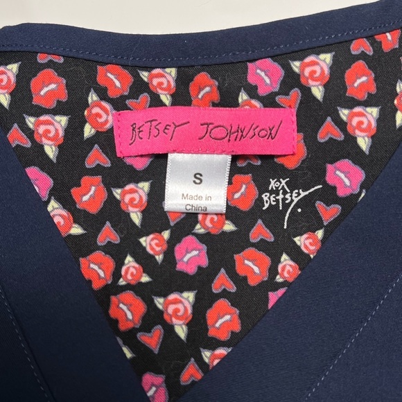 Betsey Johnson | Navy Scrub Top with Pockets Sz S - Picture 7 of 7
